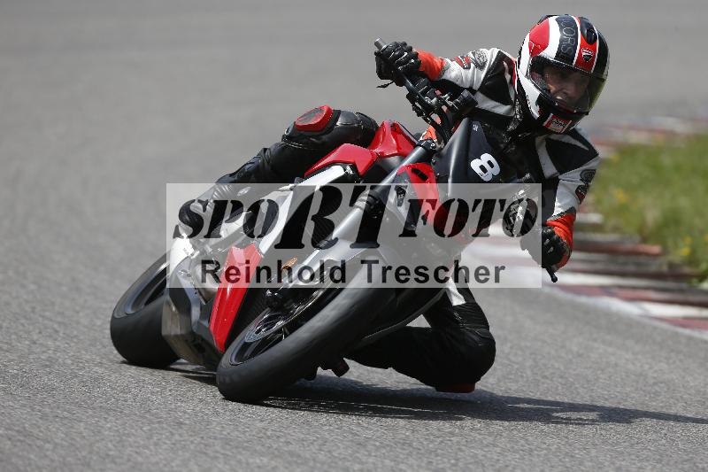 Archiv-2025/27 12.06.2025 Ducati Schweiz Trackday Warmup  ADR/gelb-jeaune/8